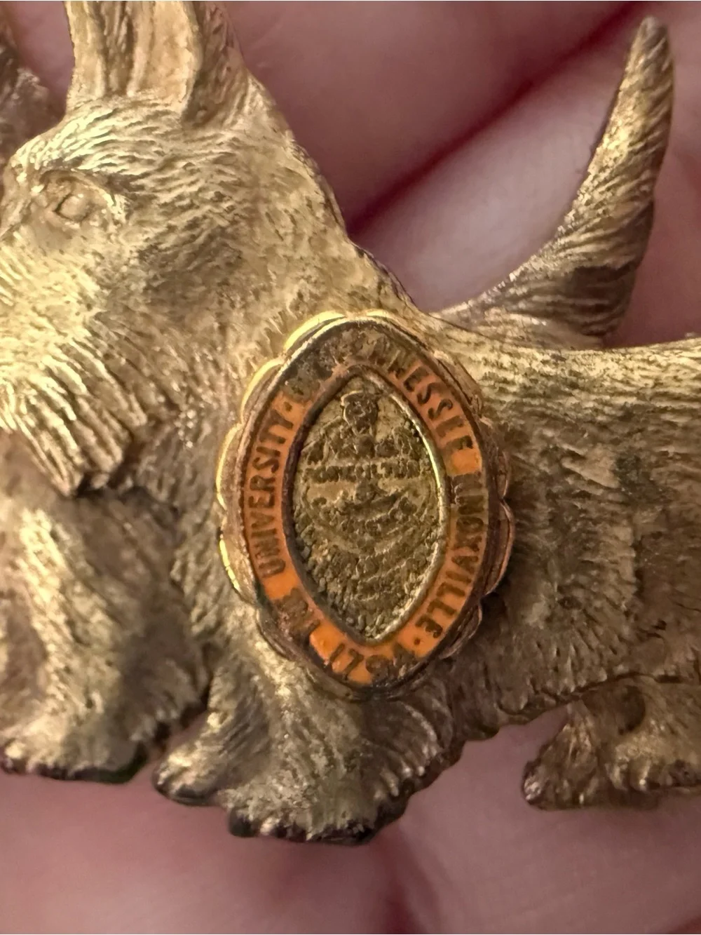 University of Tennessee Knoxville Vintage Gold Tone Scottish Terrier Pin 1794